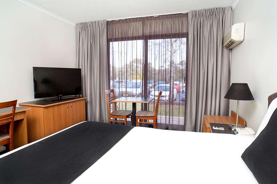 Alpha Hotel Canberra Facilities photo